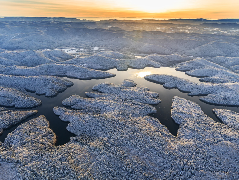 Pierre-Percée Lac Hiver ©Tristan VUANO 