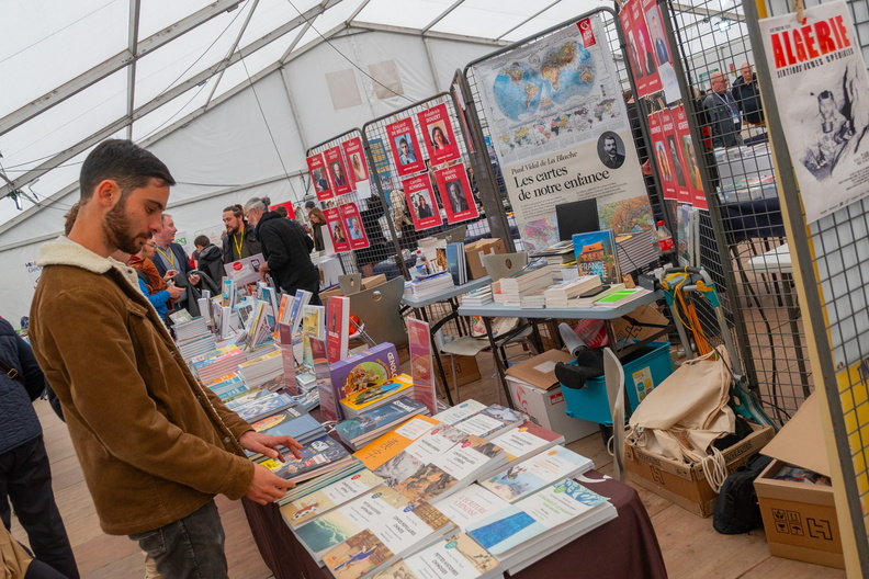 2025-10-03Ambiance salon du livre_20.jpg