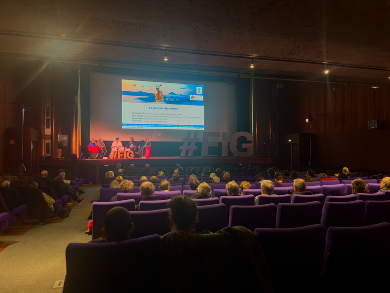 2025-10-05_Conférence - Le pouvoir des maires_1.jpg